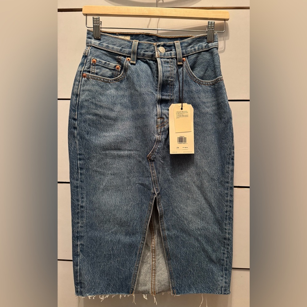 NWT Levis Premium Quality High-rise Deconstructed Skirt